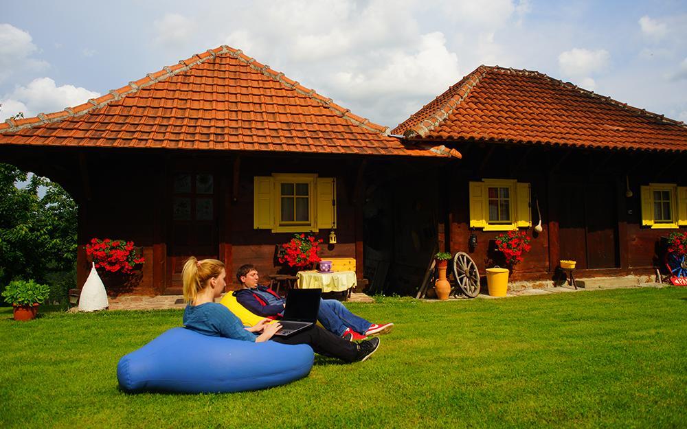 Etno Selo Rajski Konaci Leusici Exteriér fotografie
